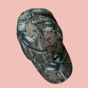 Classic Realtree camouflage baseball cap